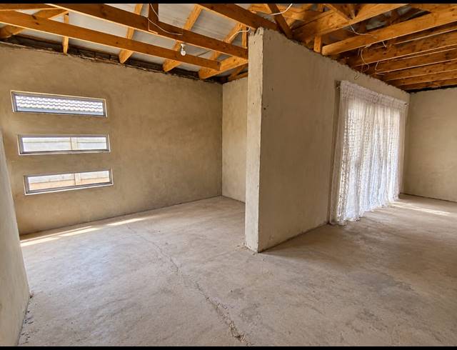 2 BEDROOM HOUSE FOR SALE IN MEYERTON CENTRAL